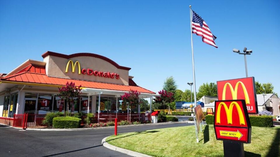 Сети McDonald's в США не хватает бумажных пакетов на фоне бума доставки
