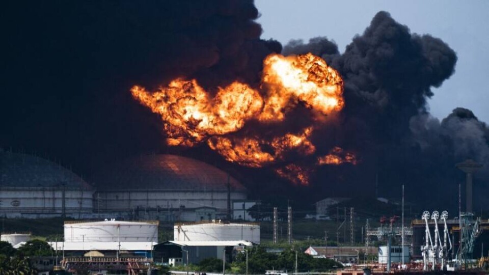 Куба запросила международную помощь из-за пожара на нефтебазе