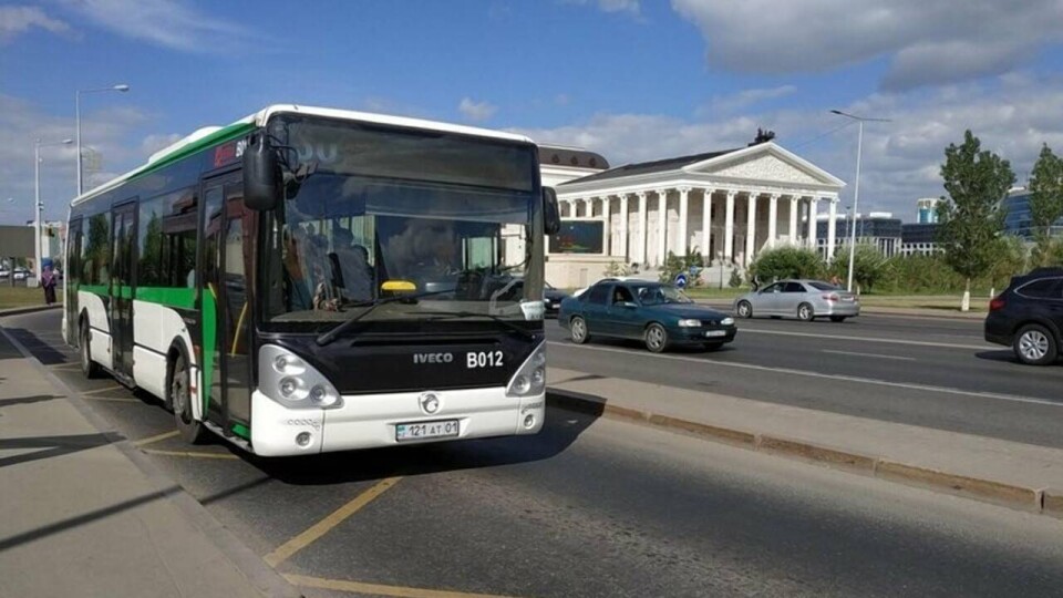 В Астане несколько автобусов изменят маршруты из-за ремонта дорог