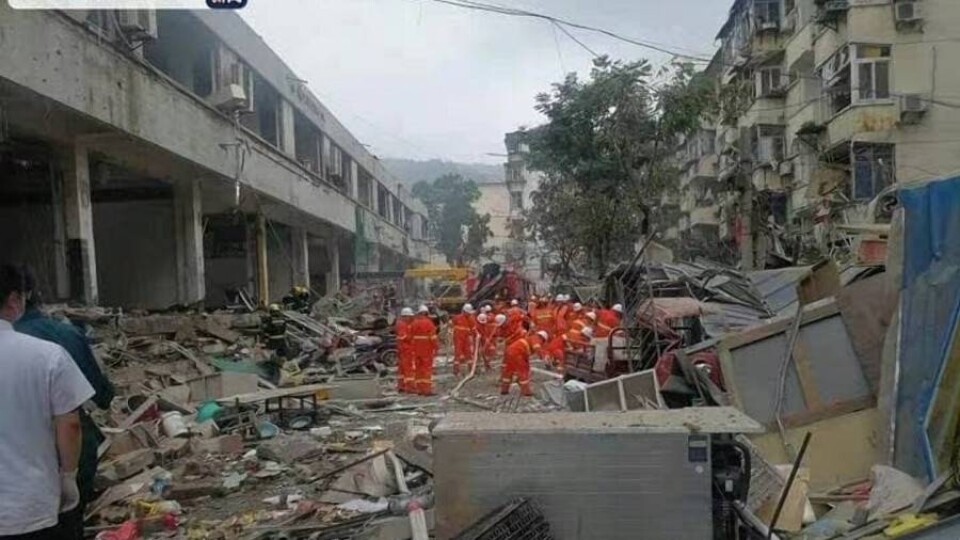 В Китае 12 человек погибли и 144 пострадали при взрыве газа возле рынка