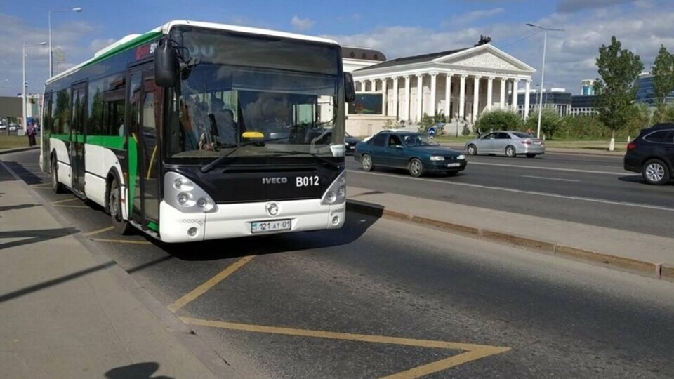 В Астане четыре маршрута изменили схемы движения из-за ремонта