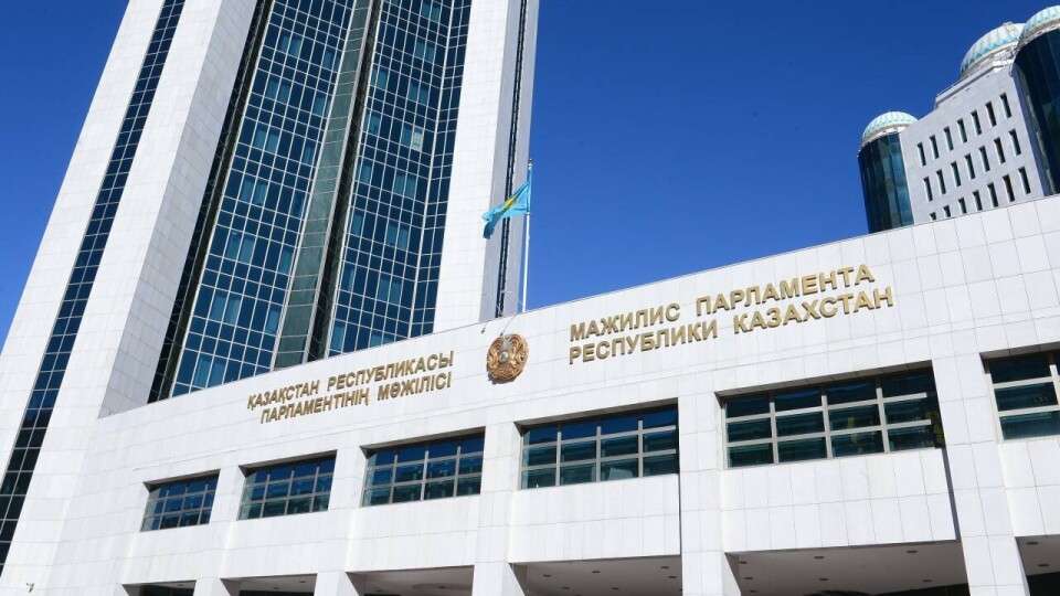 ЦИК допустила к участию в выборах в мажилис по партийным спискам семь партий