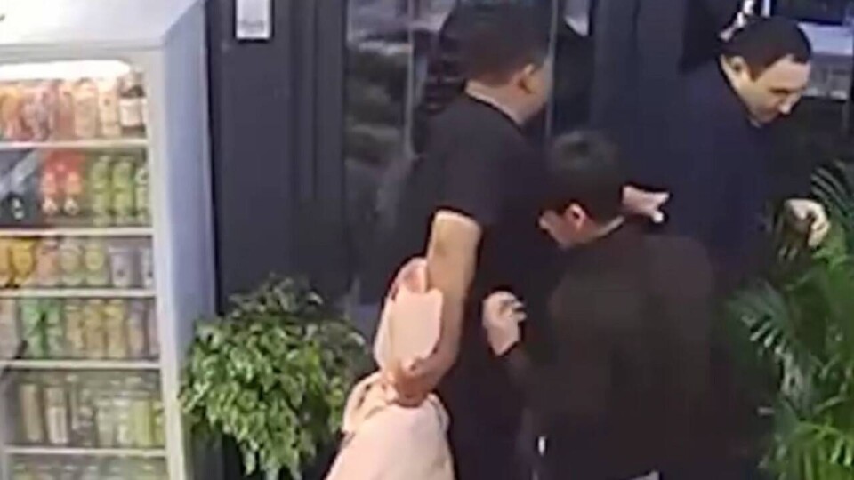 "Цветочный" скандал в Шымкенте: в отношении полицейских начали расследование