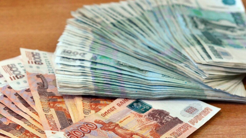 Сколько стоят доллар и рубль в обменниках Казахстана 6 августа