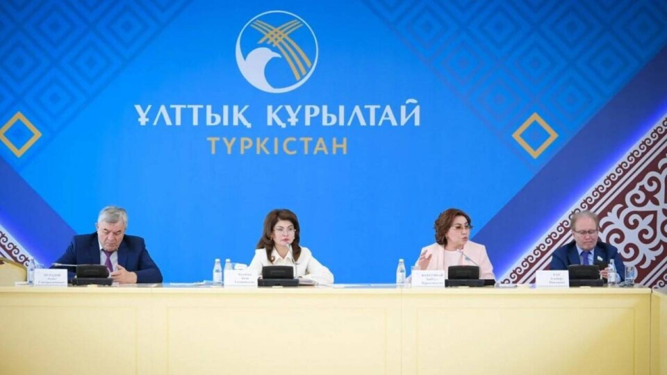 Вопросы общественной консолидации обсудили накануне Курултая на рабочей секции