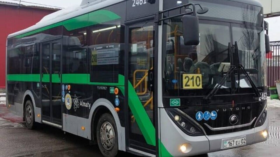 В Алматы обновили автобусы ещё на двух маршрутах 