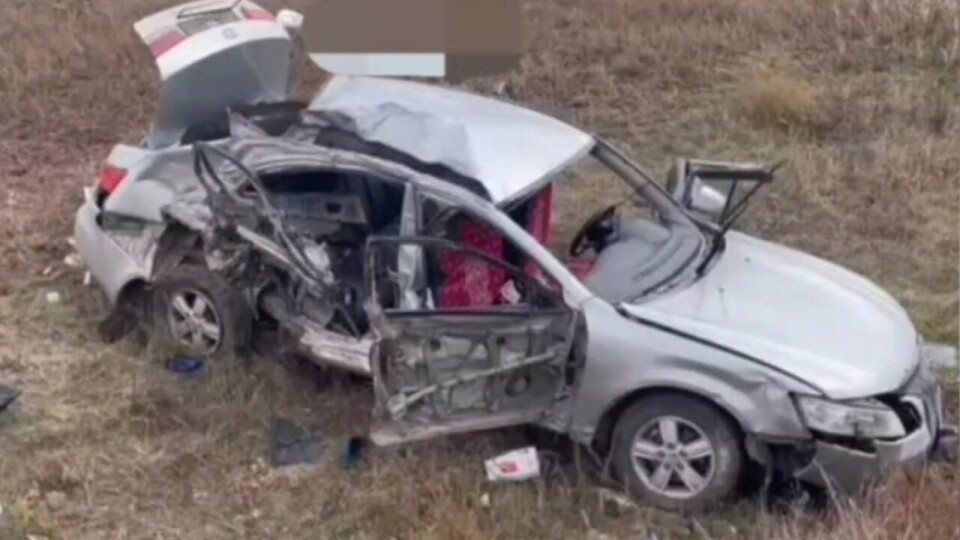 Два человека погибли в ДТП с автобусом на трассе в  Карагандинской области
