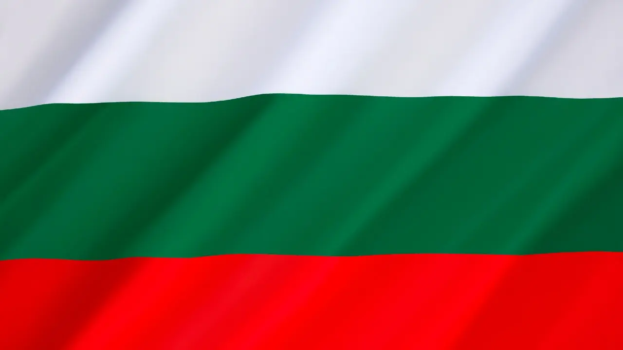 В Болгарии проходят внеочередные парламентские выборы