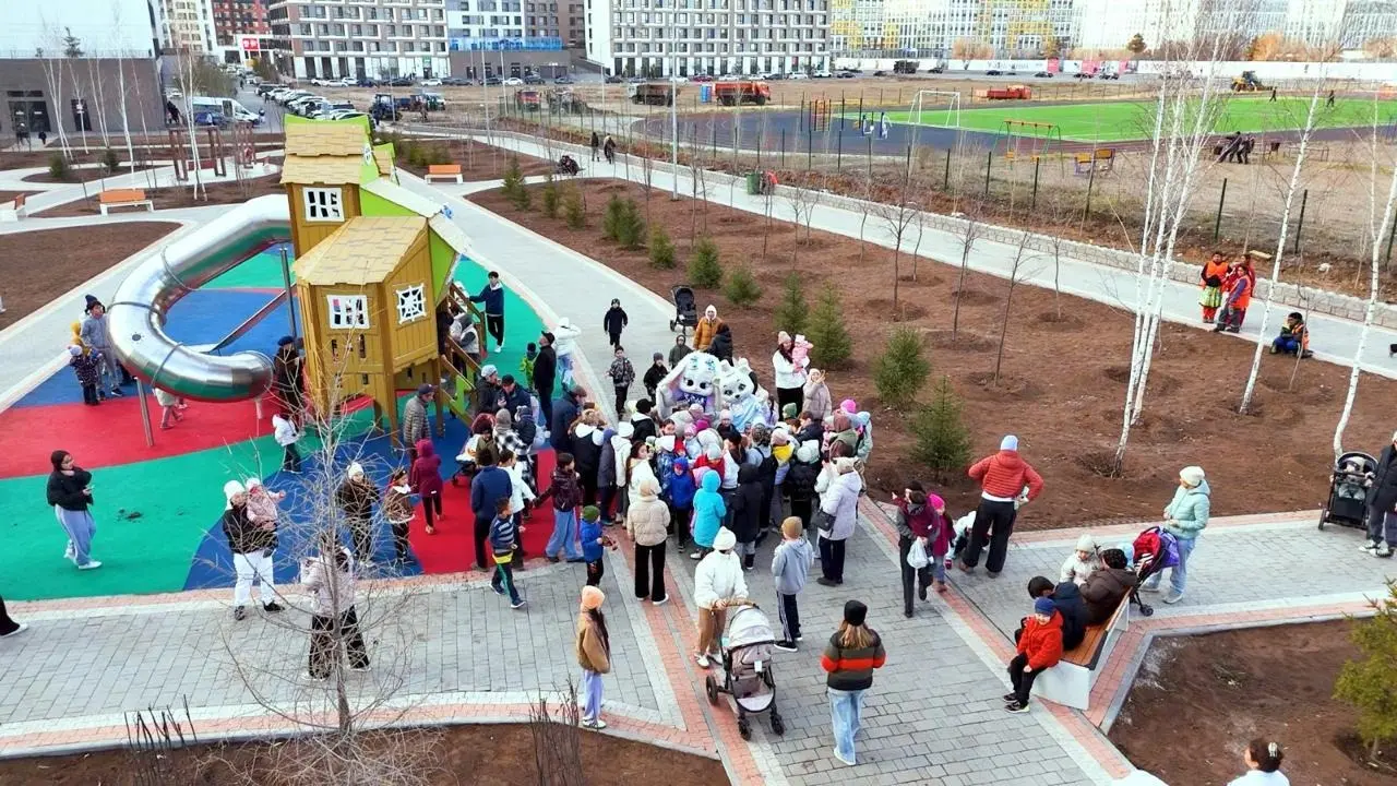 Вместо бизнес-центра – сквер: новое общественное пространство открыли в Астане