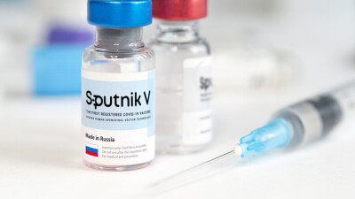 Стоимость вакцины "Спутник V" в России снизили вдвое