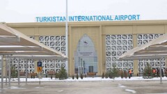Такси до города за 8000 тенге и плохой интернет: туристы жалуются на плохой сервис в аэропорту Туркестана