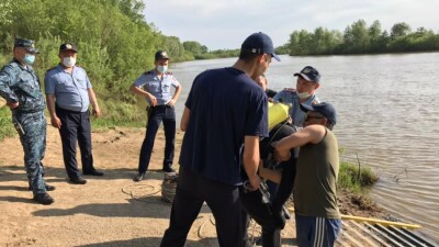 Студентка и педагог утонули в реке Ишим, пытаясь сделать селфи