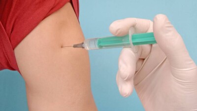Китайскую вакцину Vero Cell доставили в Нур-Султан и Алматы