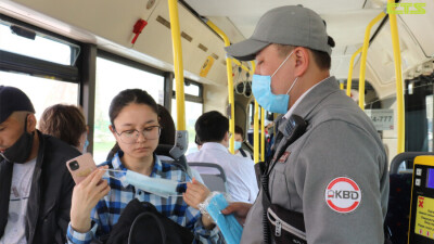 В Нур-Султане выявили более 5000 нарушителей масочного режима в автобусах