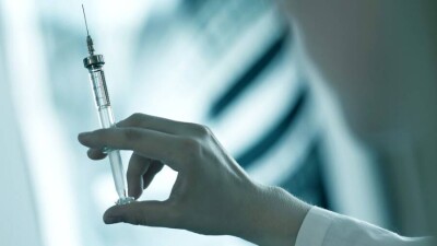 Китайская вакцина, которую привезли в Казахстан, предотвращает тяжёлое течение Covid-19 на 80%