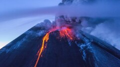 Самый высокий действующий вулкан Евразии начал извергаться