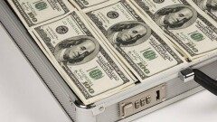 Директор атырауского ТОО пытался незаконно вывести более 1 млрд тенге в Китай