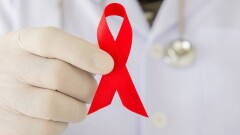 Казахстанцы с ВИЧ смогут усыновлять детей