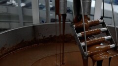 В США на фабрике Mars два человека упали в бак с расплавленным шоколадом
