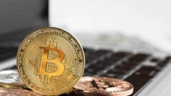 Цена биткоина резко упала