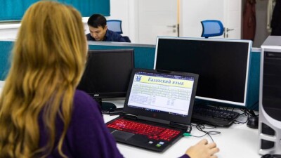 Впервые в Казахстане районные и областные олимпиады среди школьников проводят в электронном формате