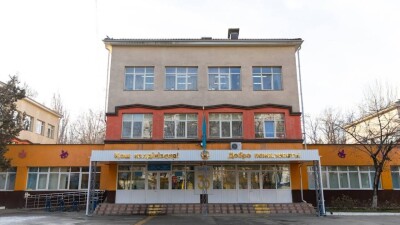 Лицензированную охрану имеют немногим более 70% казахстанских школ