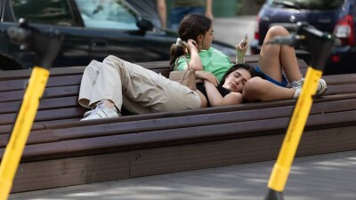 Мусин высказался об идее создания отдельных SIM-карт для детей