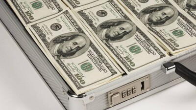 Директор атырауского ТОО пытался незаконно вывести более 1 млрд тенге в Китай