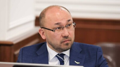 Абаев прокомментировал инцидент на сцене с группой "Ирина Кайратовна"