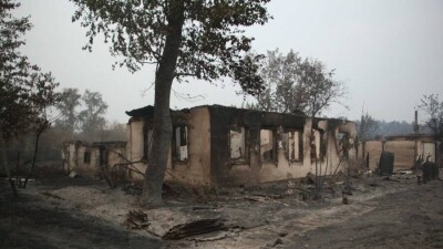 В акимате просят не отправлять одежду в помощь пострадавшим от пожаров в Костанайской области