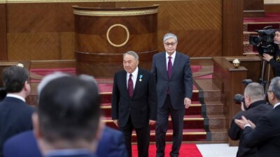 Ашимбаев: Назарбаев в политику не вмешивается, мы не советуемся с ним