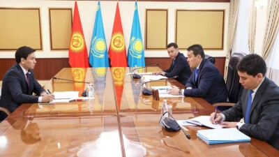 Алихан Смаилов: Нужно ускорить создание торгово-логистических комплексов на границе с Кыргызстаном