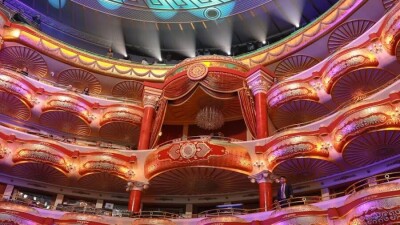 Артистам будут грозить штрафы в 6 млн тенге за некультурное поведение на сцене
