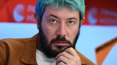 Российского дизайнера Артемия Лебедева вызвали к следователю из-за скандального поста о мощах святых