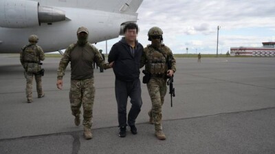 Отнимали бизнес и имущество: Елдоса Коспаева и членов его ОПГ этапировали из Северного Кипра в Казахстан
