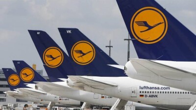 Lufthansa отменила почти все рейсы в Германии из-за забастовки сотрудников