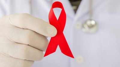 Казахстанцы с ВИЧ смогут усыновлять детей