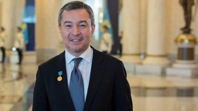 "Воровство, кумовство и непрофессионализм". Глава Казахфильма рассказал о проблемах киностудии