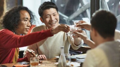 В Японии объявили конкурс, чтобы побудить молодёжь пить больше алкоголя