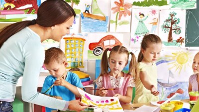 За отказ от вакцинации и предоставления ПЦР-теста воспитателя в Алматинской области отстранили от работы