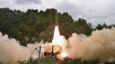КНДР провела запуск баллистических ракет, чтобы проверить боеготовность нового железнодорожно-мобильного полка