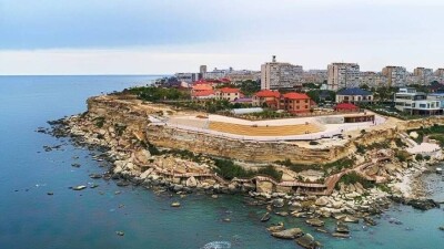В Мангистау СПК незаконно выделила земли под АГЗС и гипермаркеты