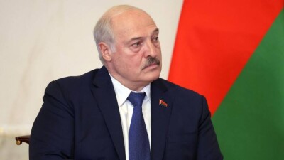 Лукашенко о ситуации в мире: Каждый сильный пытается откусить у соседа