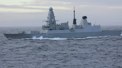 Российские военные открыли огонь в сторону британского эсминца, который нарушил границу в Чёрном море