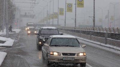 Два участка трасс из Астаны и несколько дорог в Павлодарской области перекрыли из-за непогоды