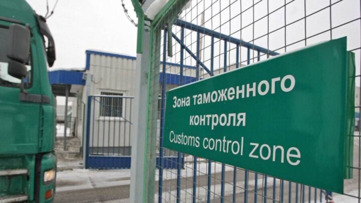 Пятерых казахстанских таможенников приговорили к лишению свободы