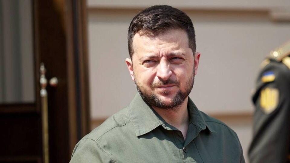 Зеленский заявил, что Украина не готова отдавать свои территории России