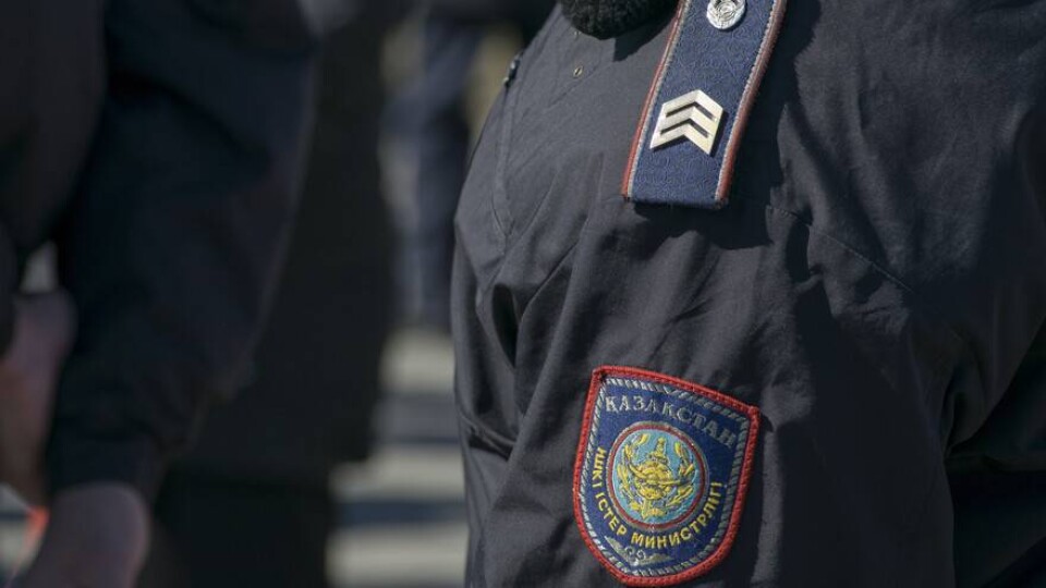В Казахстане разработают новую форму для полицейских: патрульные и участковые будут ходить в кроссовках