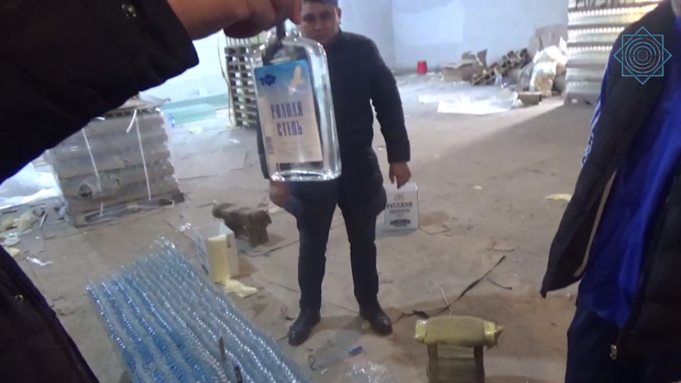 В Шымкенте изъяли 3000 бутылок суррогатного алкоголя