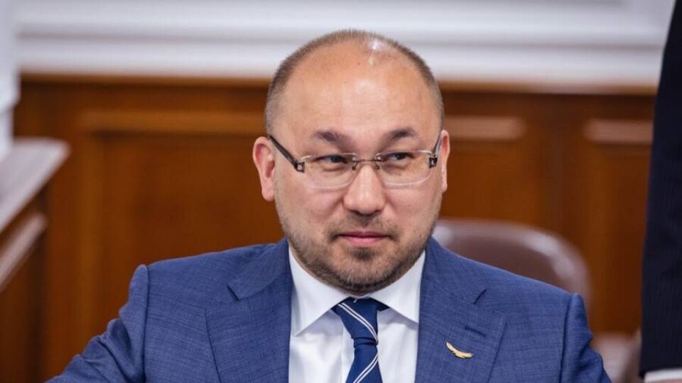 "Федерация шахмат не просила миллиарды тенге". Абаев прокомментировал заявление Асаубаевой